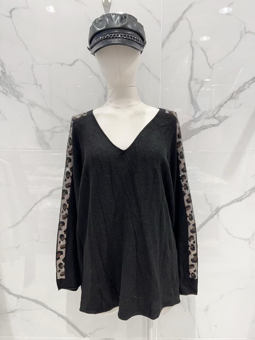 Pull noir avec liseré leopard 