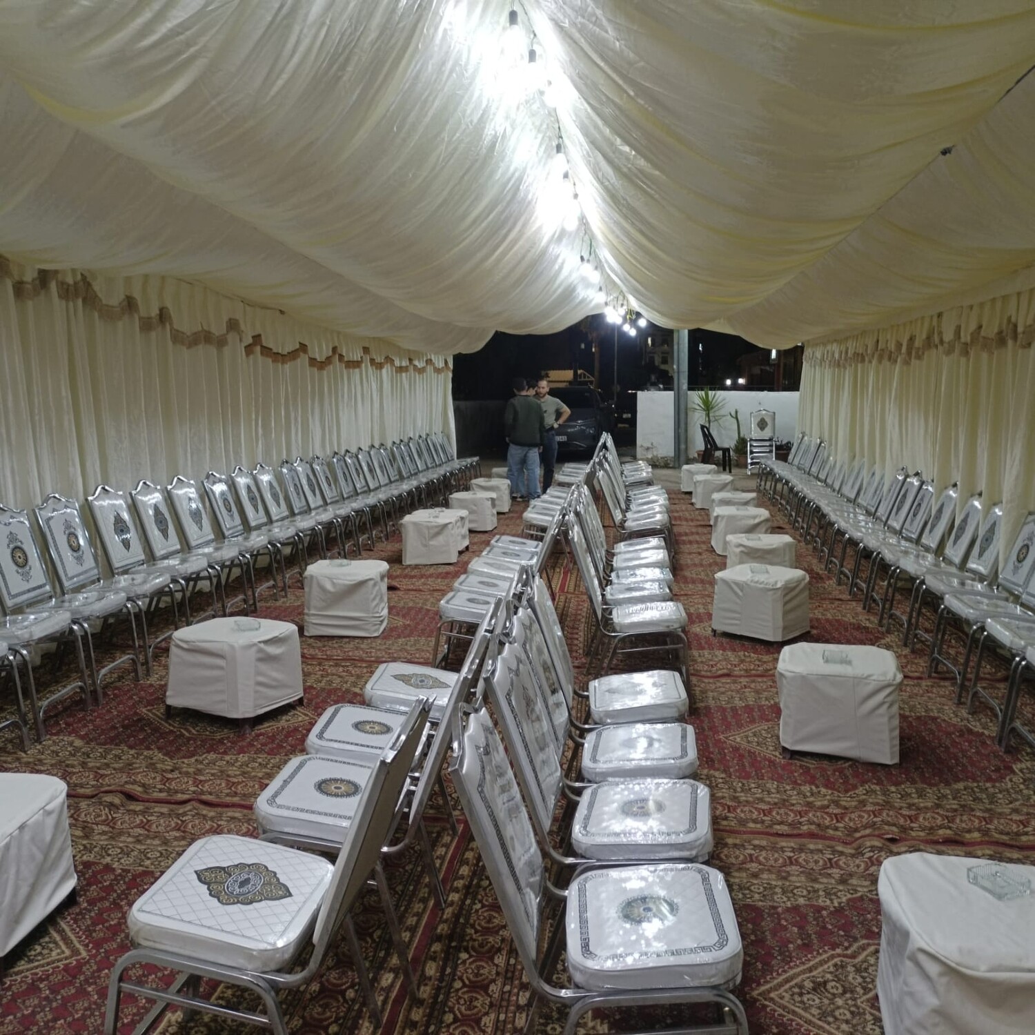 خيم امراتية 