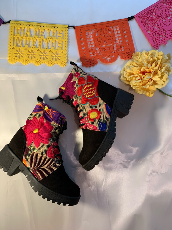 Booties/ Botín Alexandra