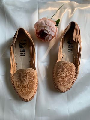 Huarache Dahlias