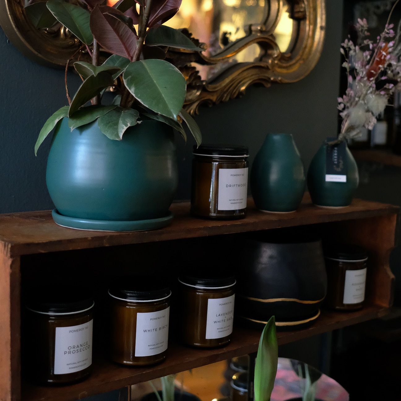 GIFT SET: For the friend who’s always rearranging their shelves