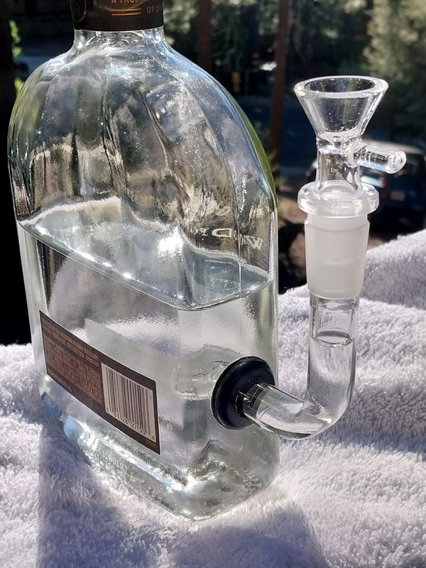 Woodford Reserve Whiskey Hookah Bong! Custom Made w/ Hose and Custom Mouth Piece!