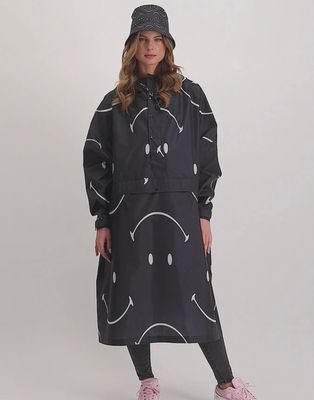 Rainkiss Poncho Classic Smile x Smiley Rainkiss Poncho Classic Smile x Smiley