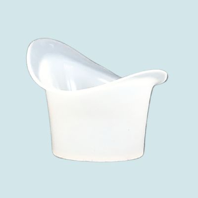 Vorderansicht schräg von Augenbadewanne aus Silikon