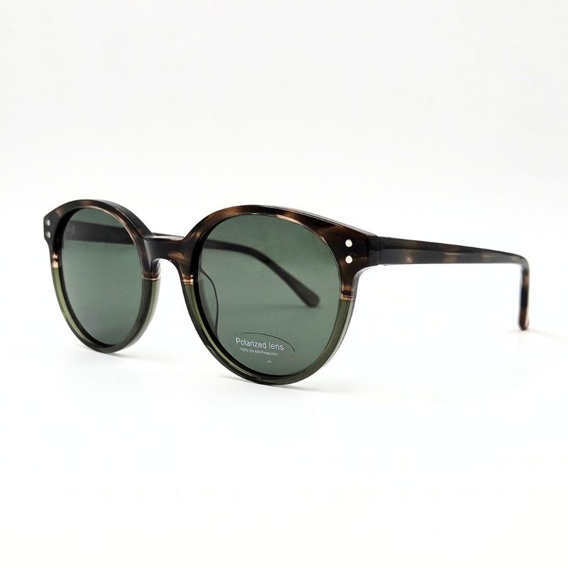 Sonnenbrille - Havana Round Classic, 7042-102 Runde Sonnenbrille im Havana-Design mit braun gemustertem Rahmen und dunklen, leichtgrünen Gläsern – schräge Seitenansicht