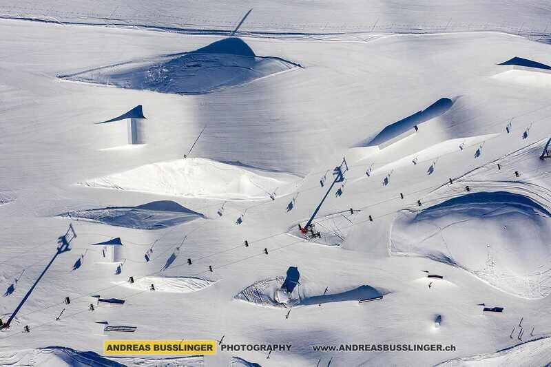 Snowpark mit grossen Kickers, Skigebiet Corvatsch, Oberengadin, Kanton Graubünden