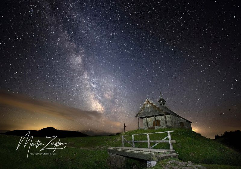 Glaubenberg (OW), Seewenkapelle in einer dunklen Nacht