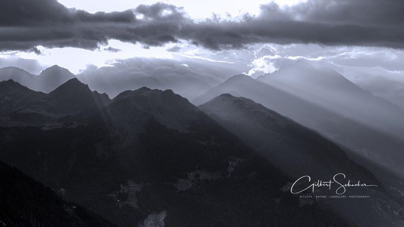 Blick über die Leventina (TI)