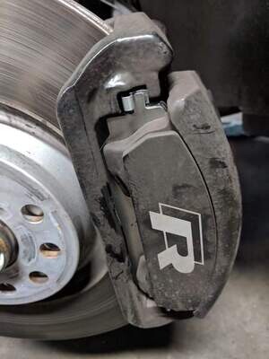 Titanium brake pad shims for VW Golf GTI MK7, PP and R