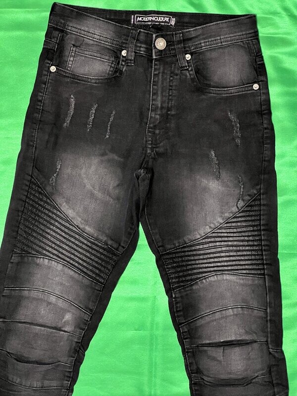 Size: 28x30 (One Available)