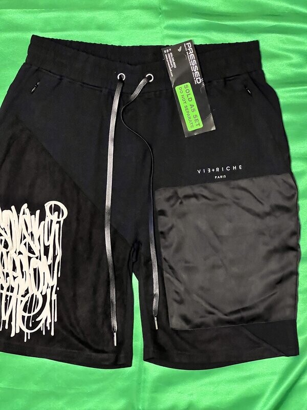 Size: Large TOP AND BOTTOM (One Available)