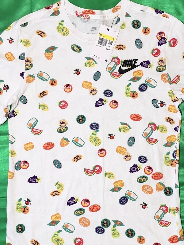 Size: Small (One Available)