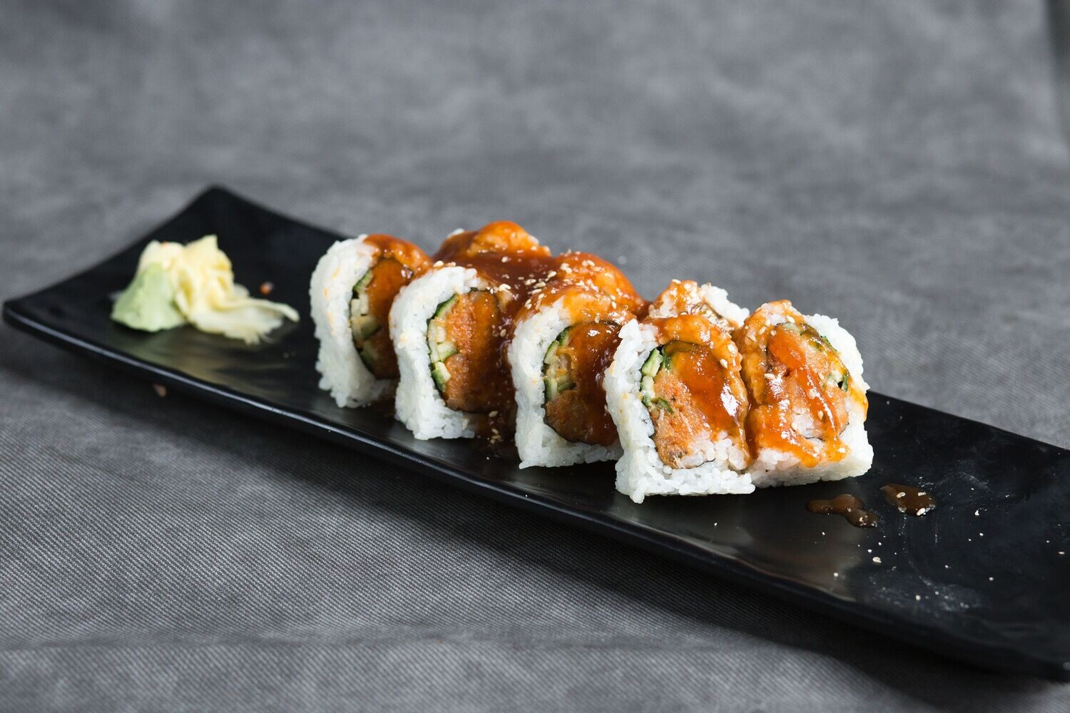 Spicy Salmon Roll