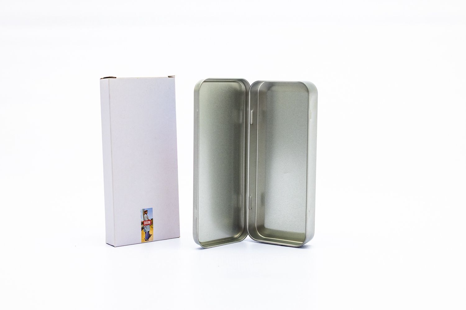 Vintage Pencil Tin : Beach Beauty