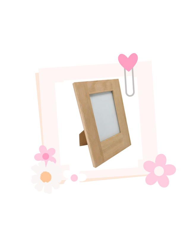 Deluxe oak photo frame