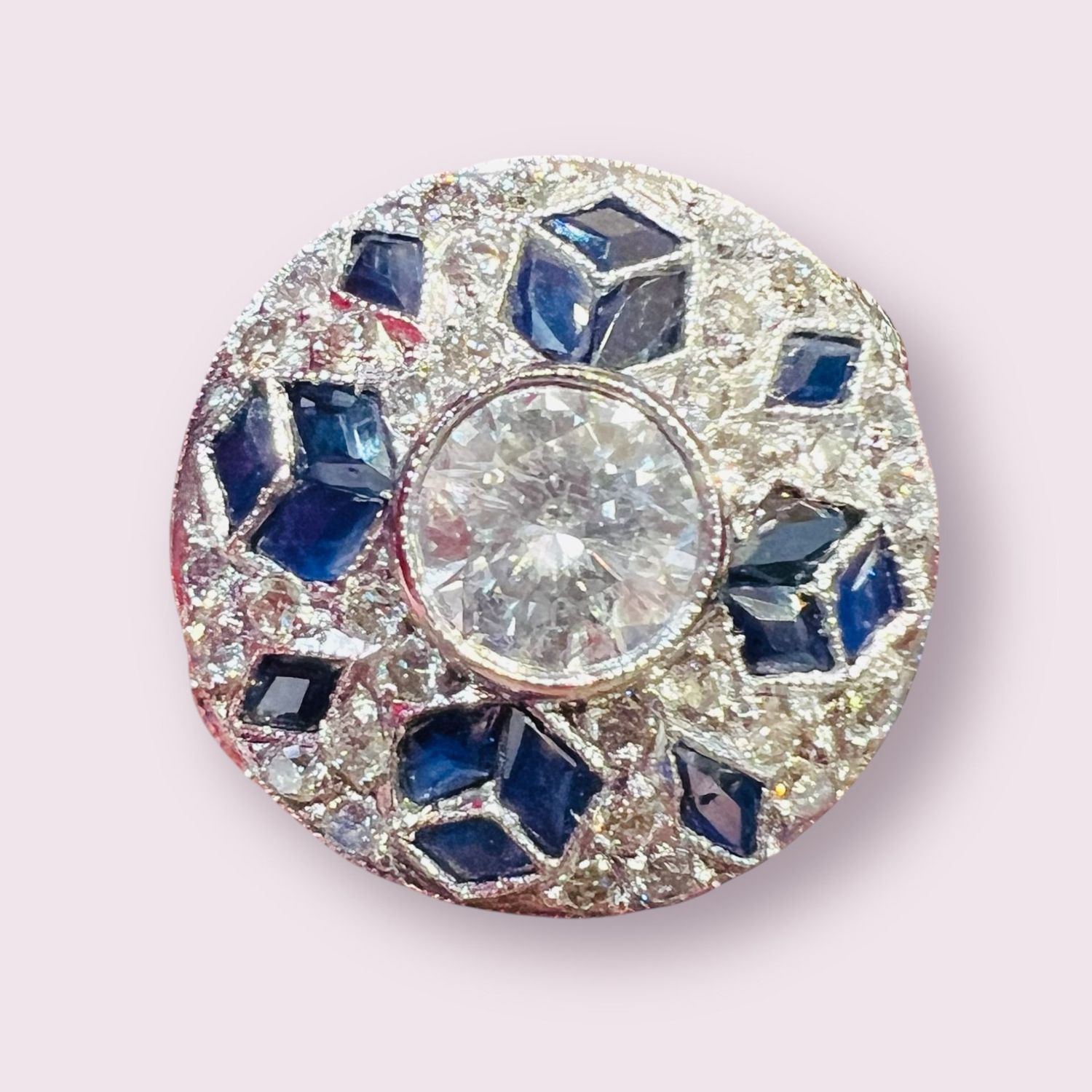 Bague Art Déco, En Platine Sertie De Diamants Et De Saphirs