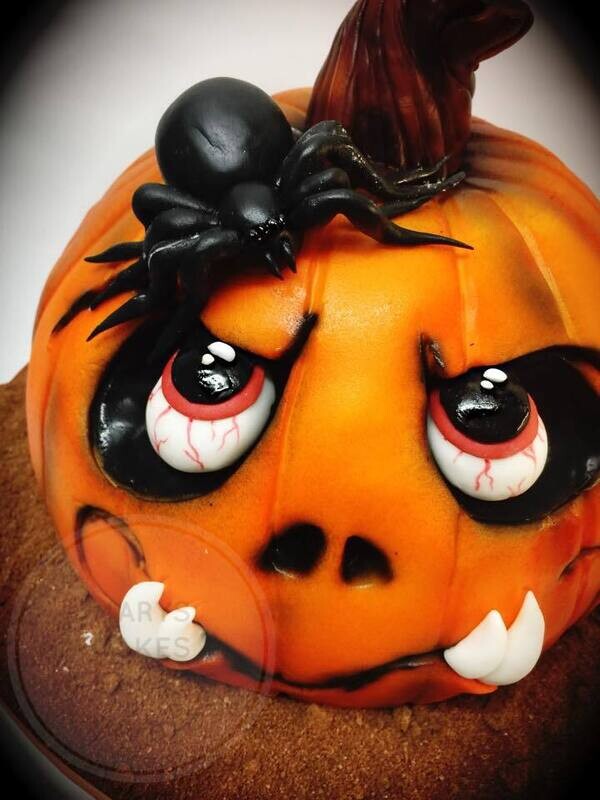 Halloween Kids Cupcake Kurs 26.10.2024 / (14:00-16:30)