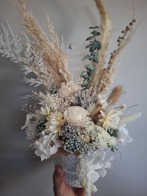 Everlasting Floral Arrangement subscription in pastel blue tones 