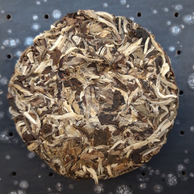 Yue Guang Bai [Thé blanc de Chine] : Galette de 100g