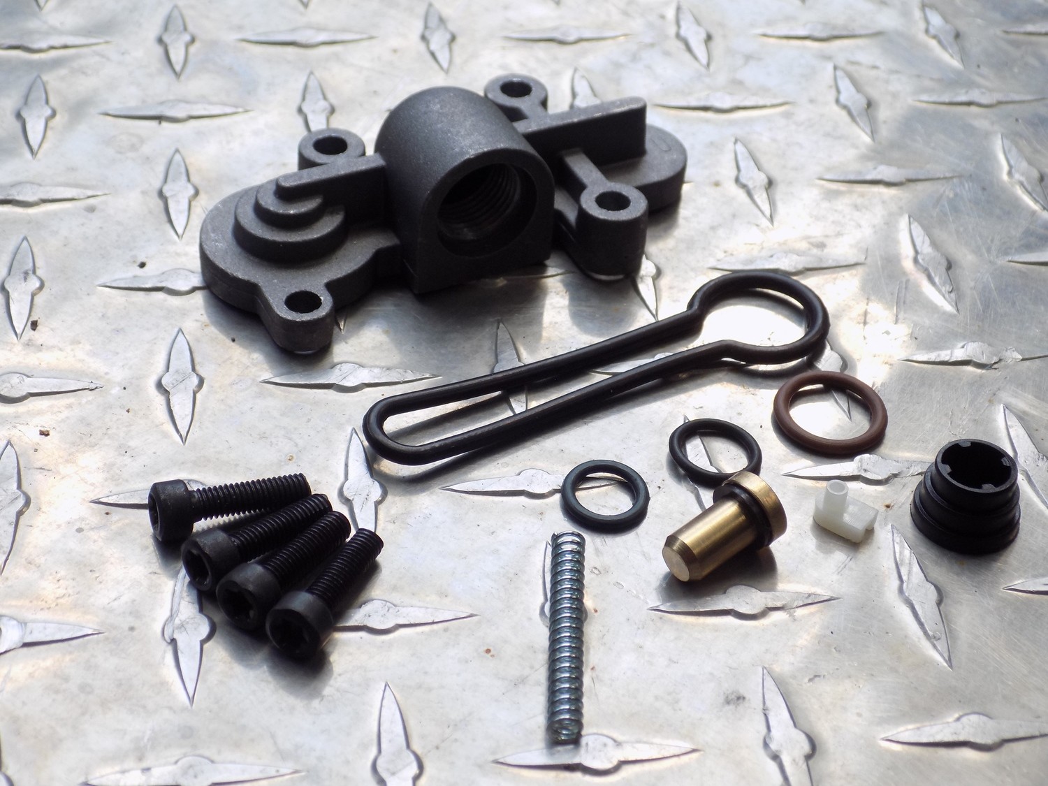 Upgraded Fuel Pressure Regulator - Blue Spring Kit for 6.0l Ford Powerstroke
