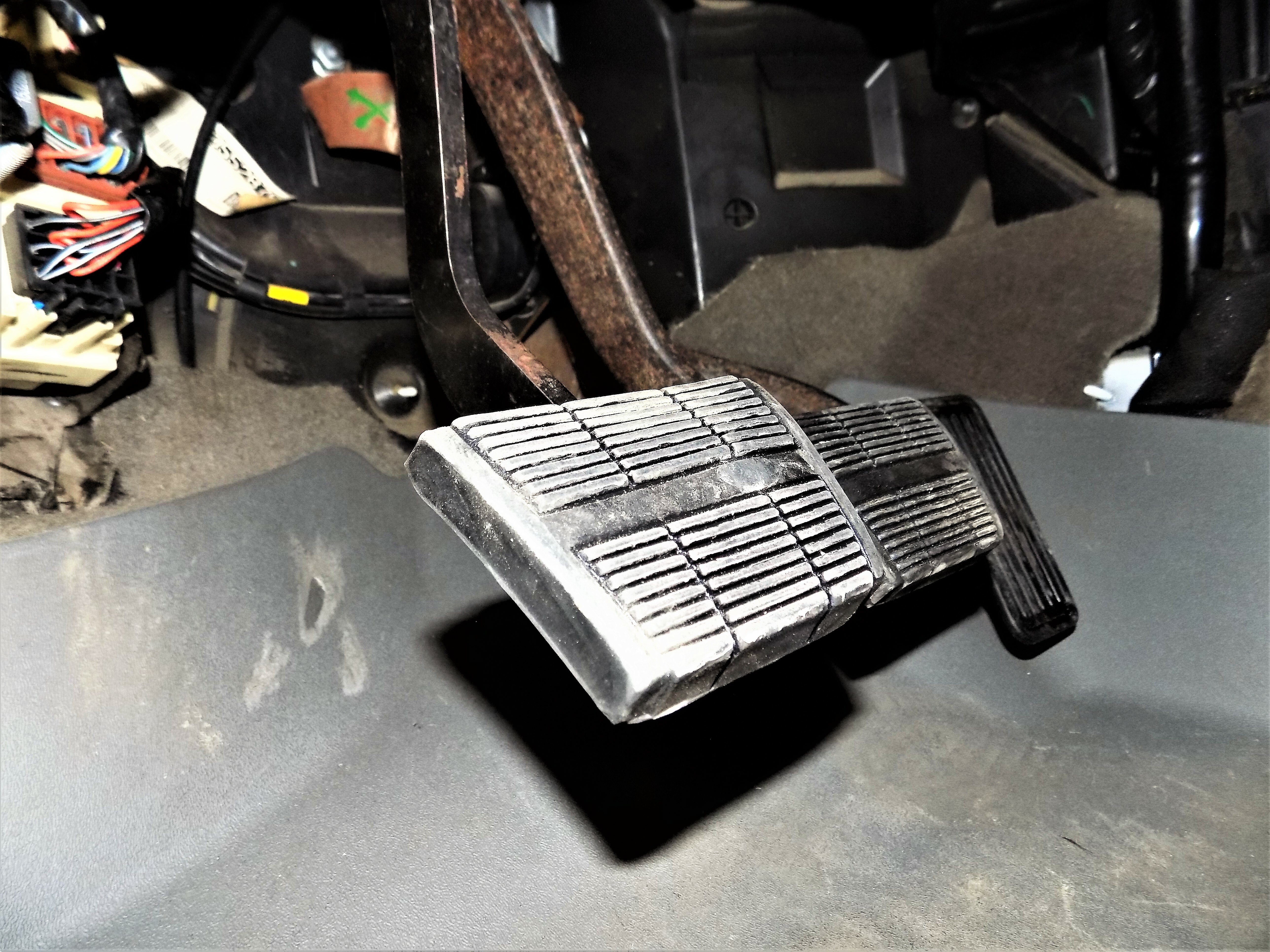 Metal Clutch Pedal for 19992006 NV3500 NV4500 5 Speed Manual Chevy GMC