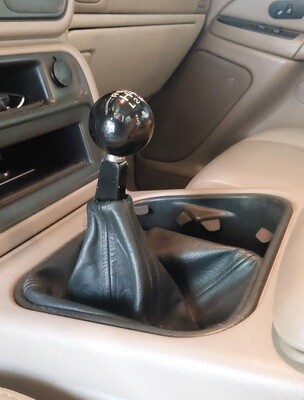 Leather Center Console Shifter Boot for ZF6 & NV Transmissions 99-06 Chevy GMC