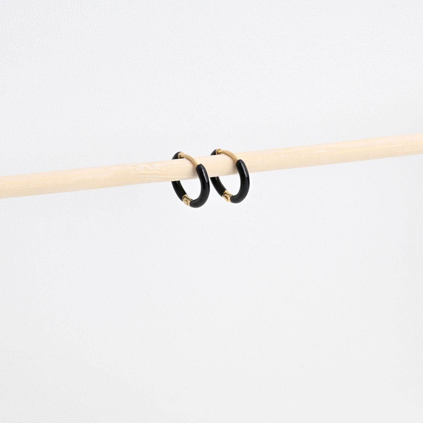 Aretes Black