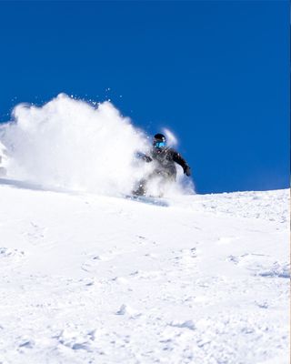 SNOWBOARD