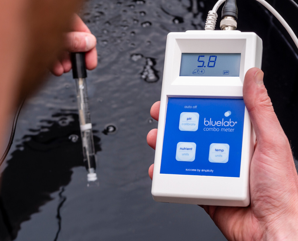 Bluelab Combo Meter (комбинированный измеритель уровня PH, EC и температуры раствора)