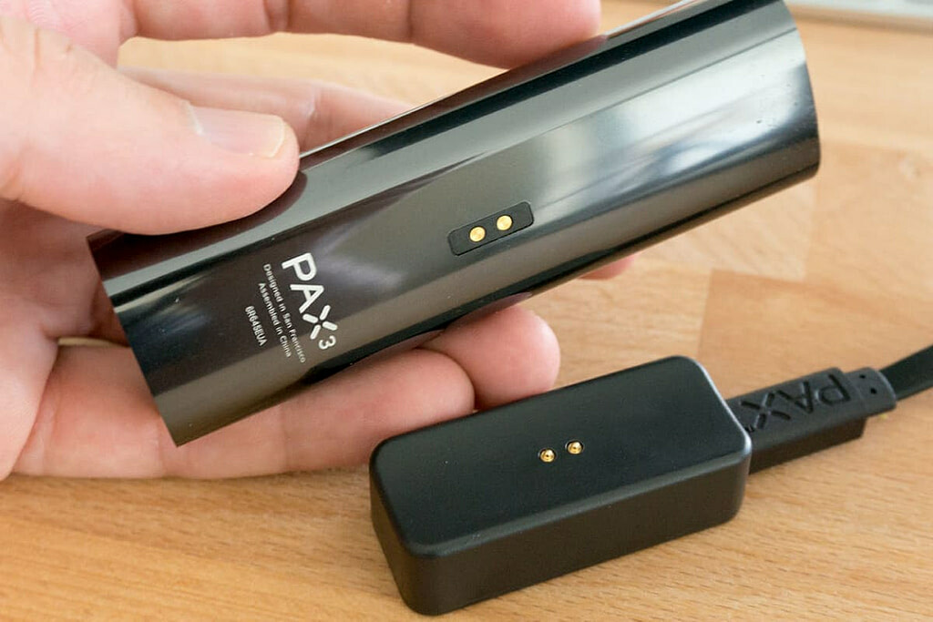 Компактный вапорайзер PAX Plus (для трав и концентратов)