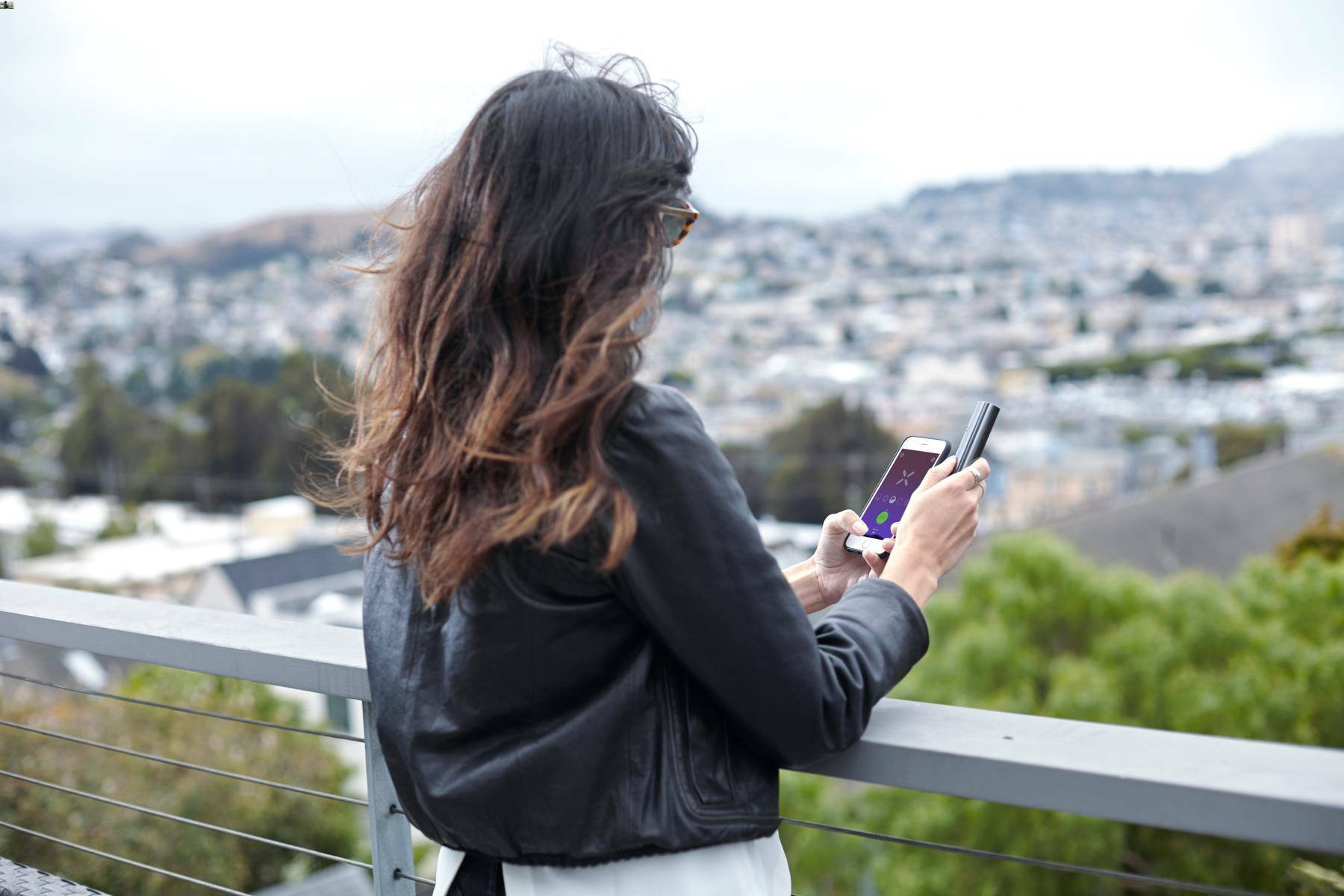 Компактный вапорайзер PAX Plus (для трав и концентратов)