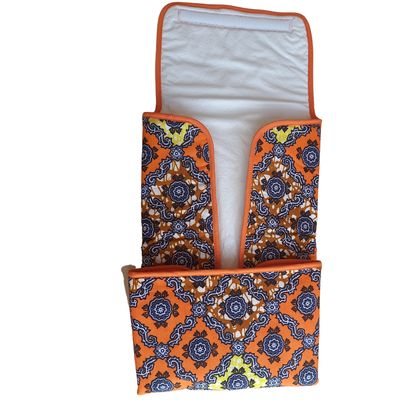 Muda Fraldas Portátil - Coleção Laranja/Amarelo Muda Fraldas Portátil - Coleção Laranja/Amarelo