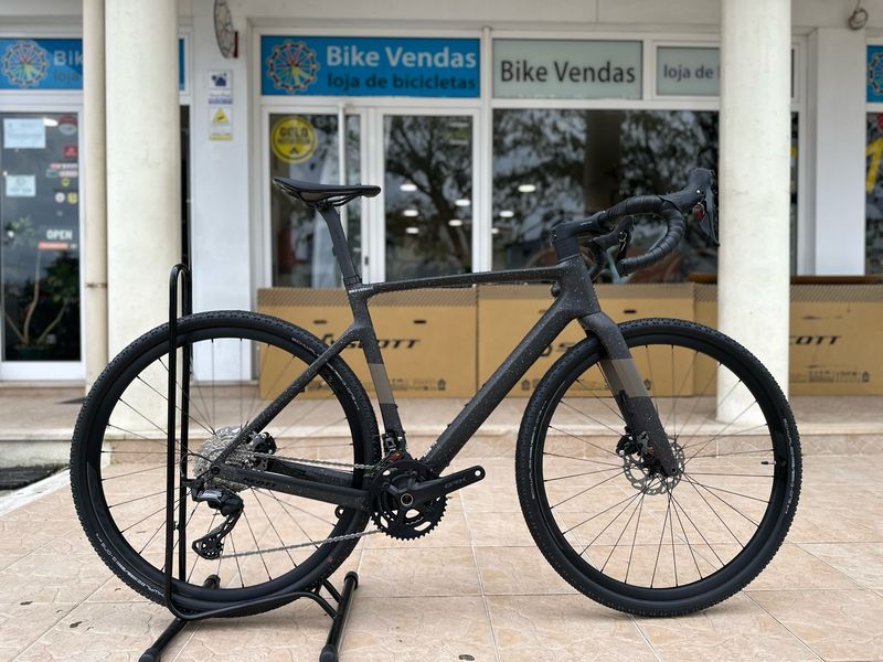 Scott Addict Gravel 40 - Black
