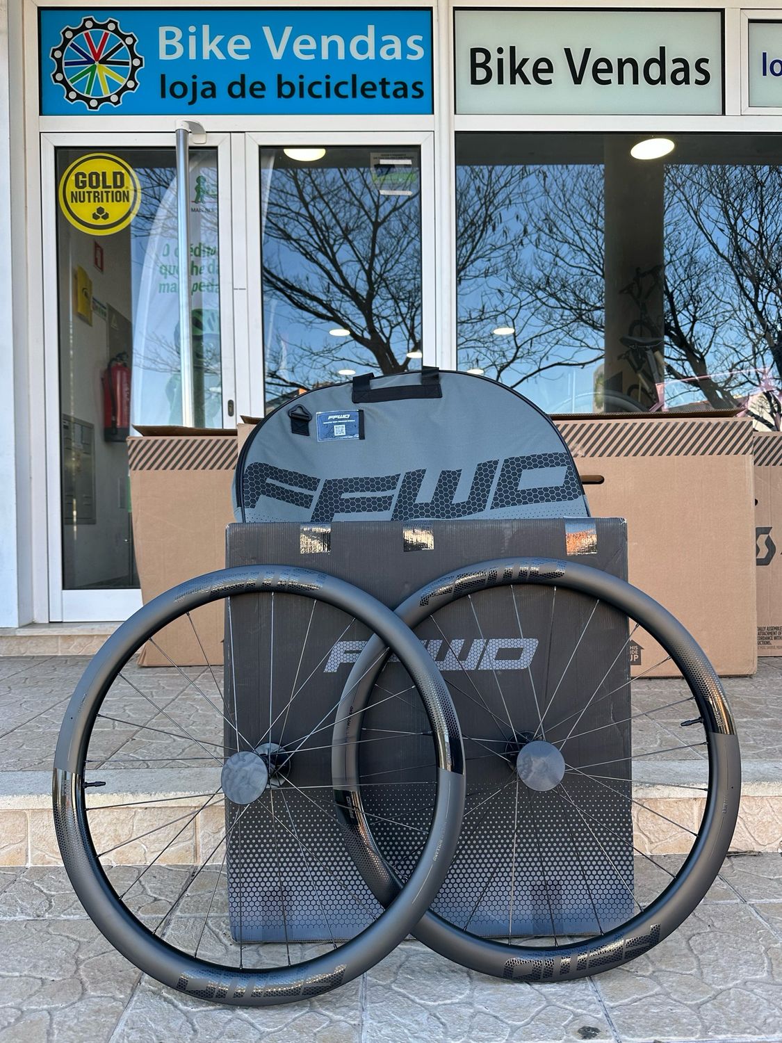 Rodas FFWD Ryot - Carbono