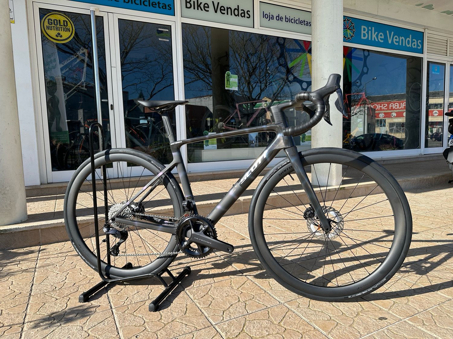 Scott Addict RC 10 - Preto (Modelo 2025)