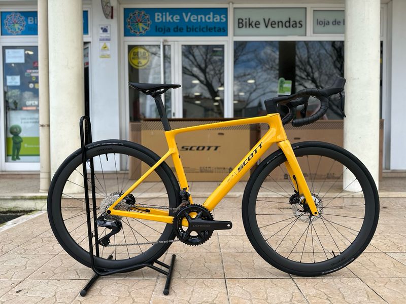 Scott Addict RC 10 - Amarelo