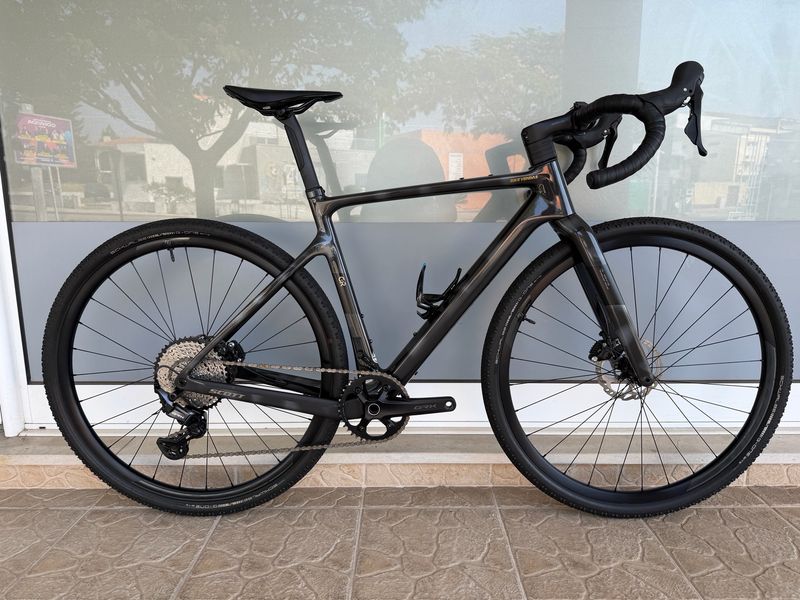 Bicicleta Scott Addict Gravel (S)