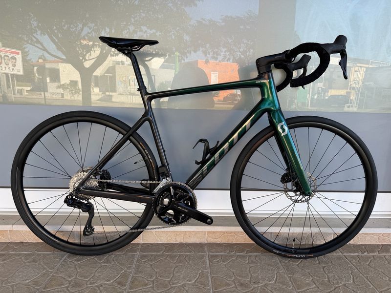 Bicicleta Scott Addict (L)