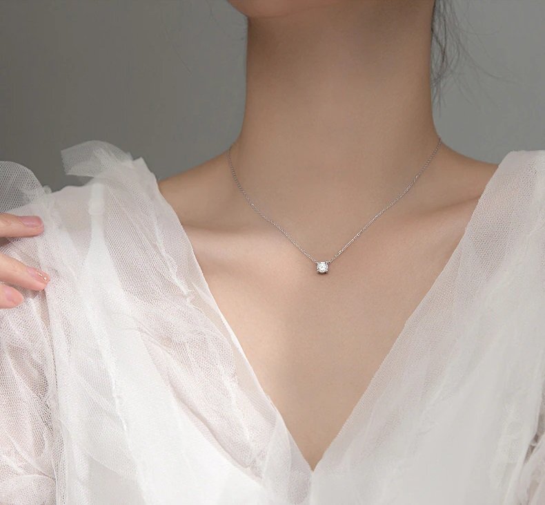 Simple and Dainty necklace