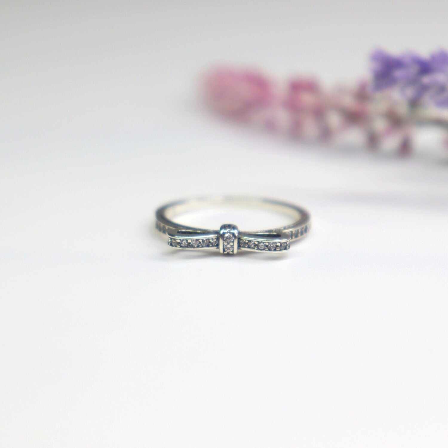 Sparkling Bow Ring