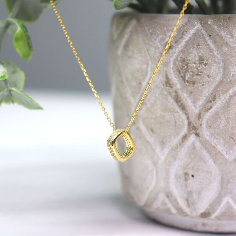 Circle Pendant Necklace