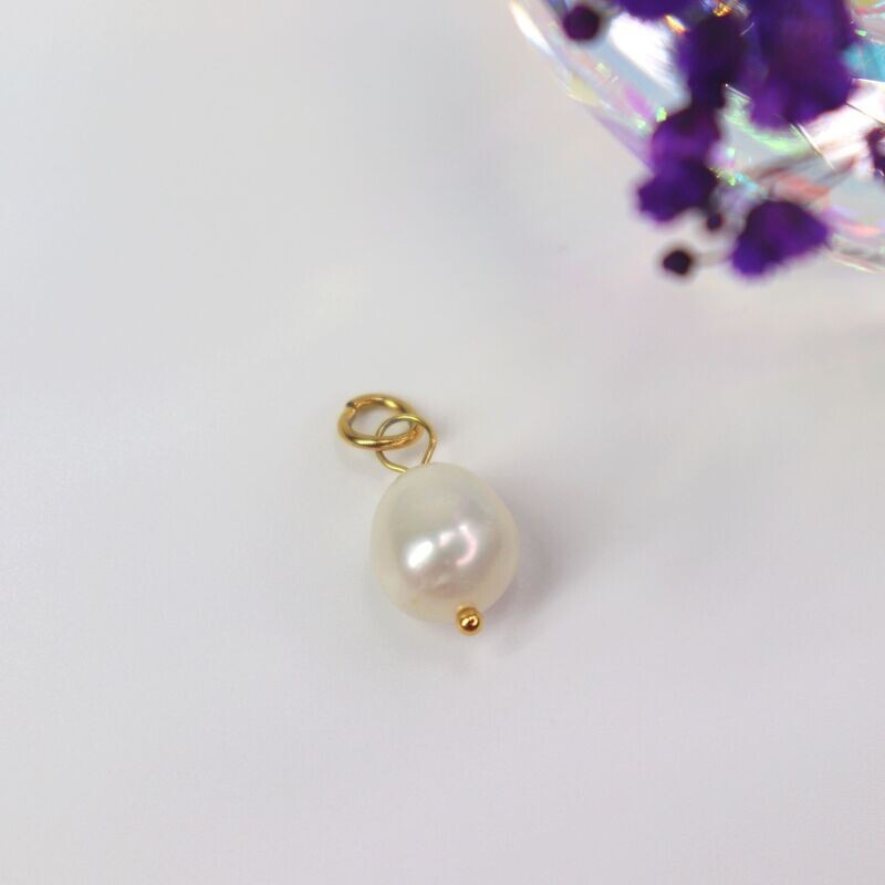 Pearl Charm