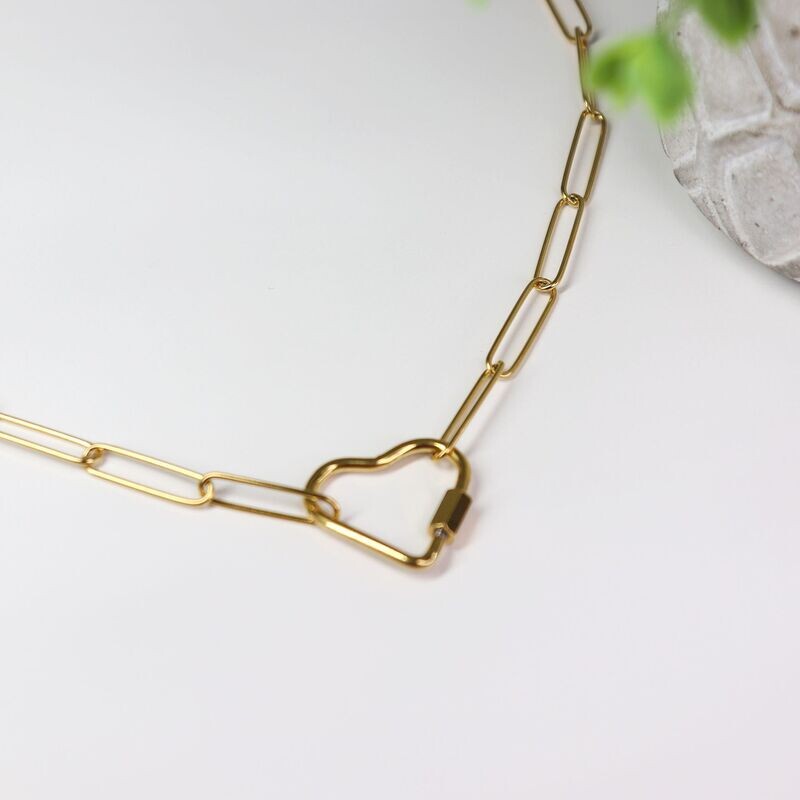 Simple Gold Heart Choker