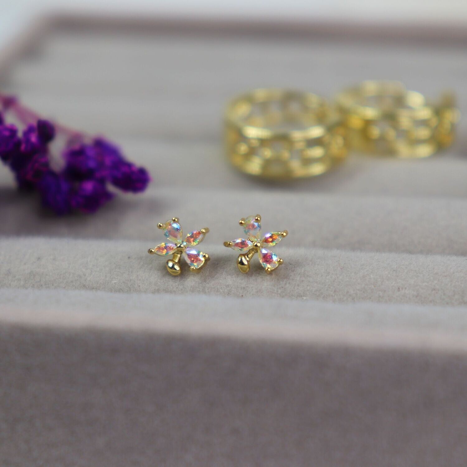 Daisy Stud Earrings