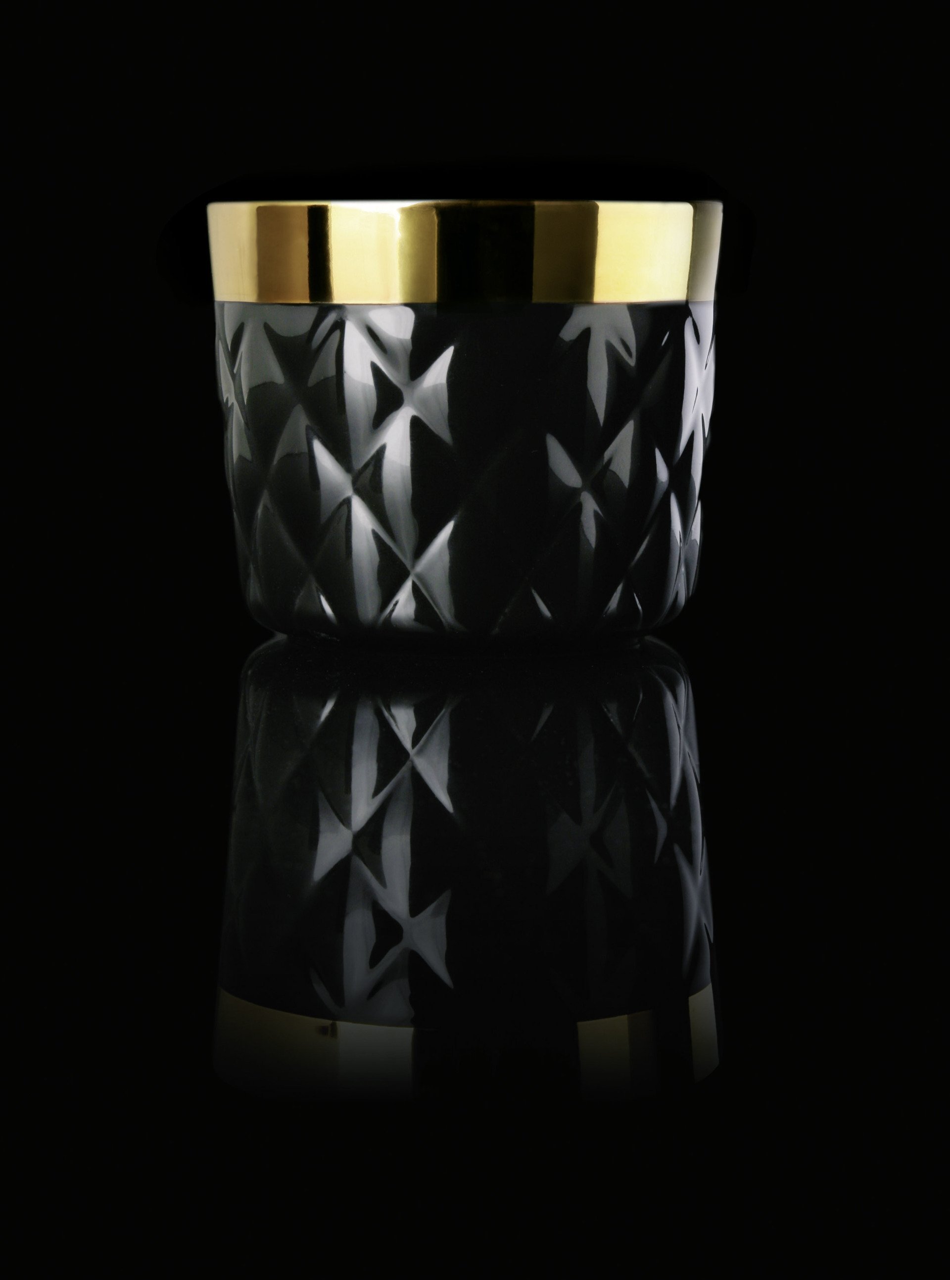 Champagnerbecher Noir, Cushion, Kissenrelief