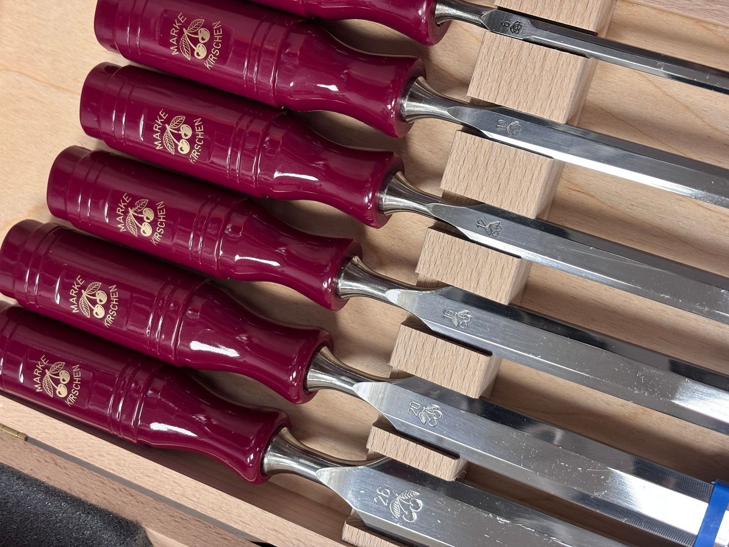 Kit scalpelli due ciliege con manico in PLASTICA