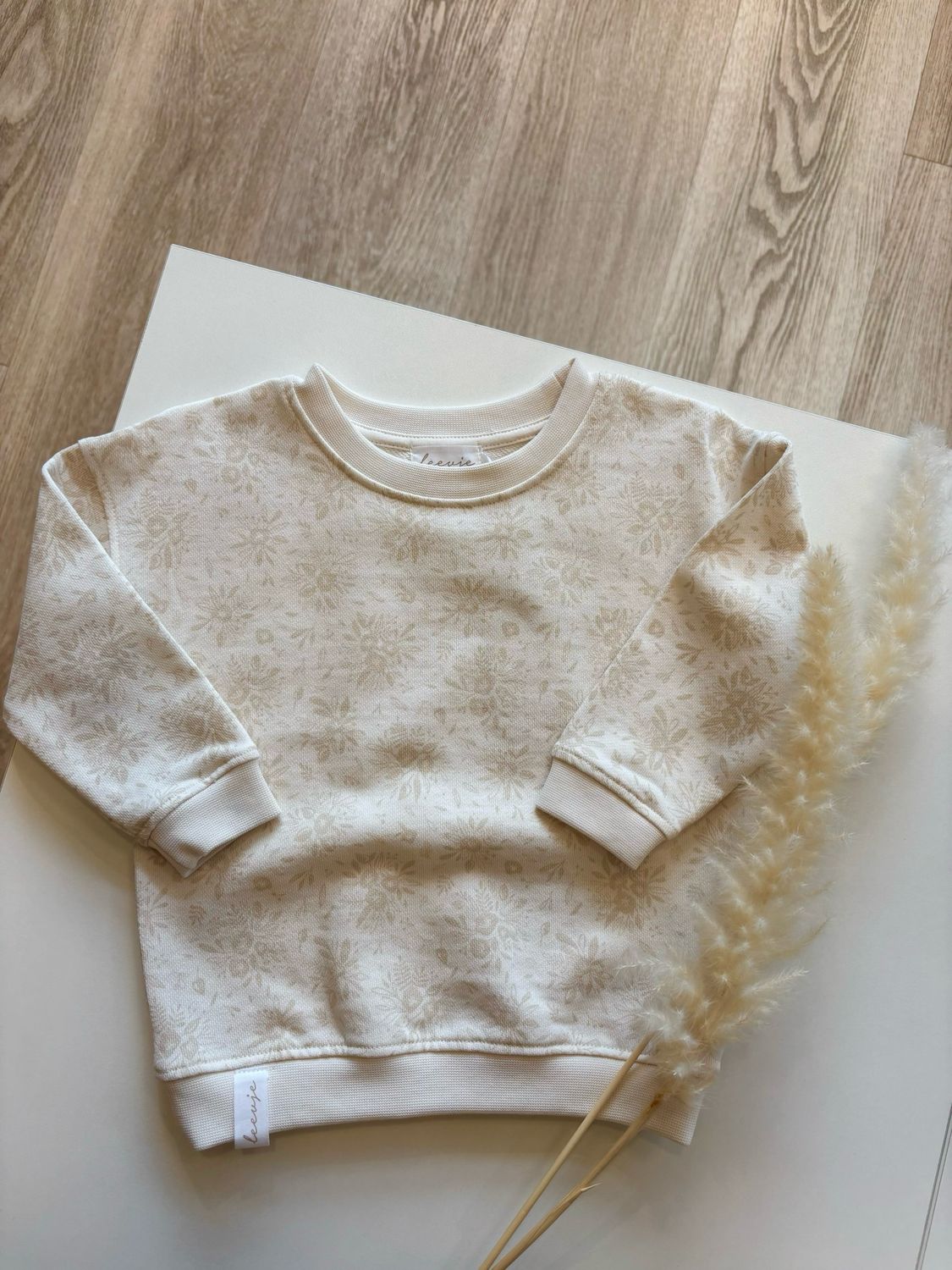 Oversized Sweatshirt rosebuds