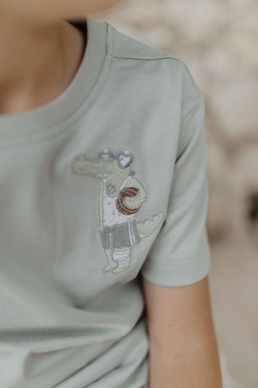 LEEVJE T-Shirt - soft green „crocodile“