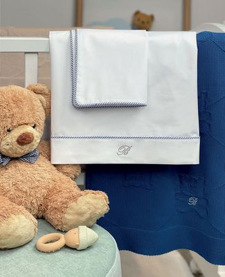 Completo lenzuola per lettino sponde Blumarine baby art. Navy Completo lenzuola per lettino sponde Blumarine baby art. Navy