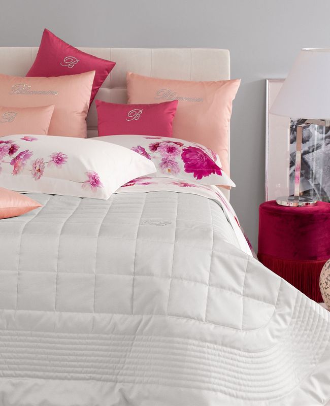 Copriletto Trapuntato 100gr. Matrimoniale Blumarine home art. Note Blu Copriletto Trapuntato 100gr. Matrimoniale Blumarine home art. Note Blu